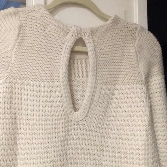 Zara Sweater - Picture 5 of 5
